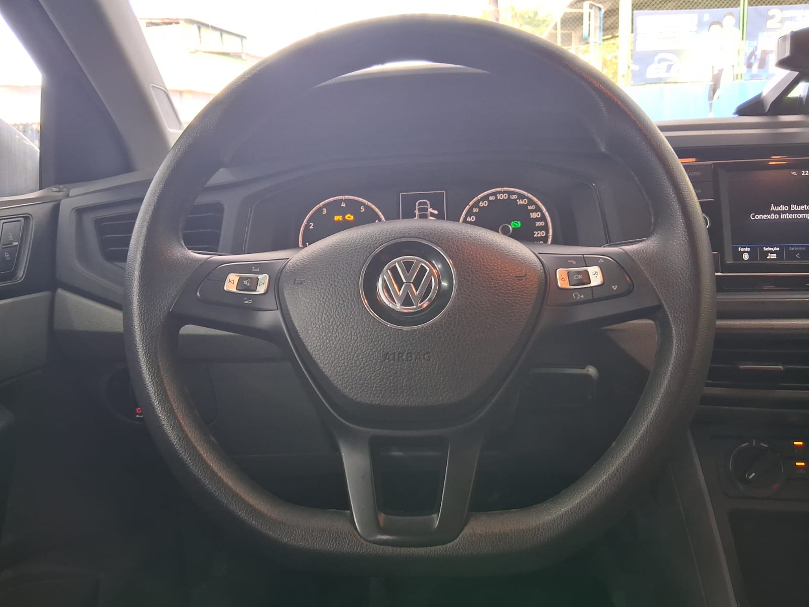 VOLKSWAGEN         POLO